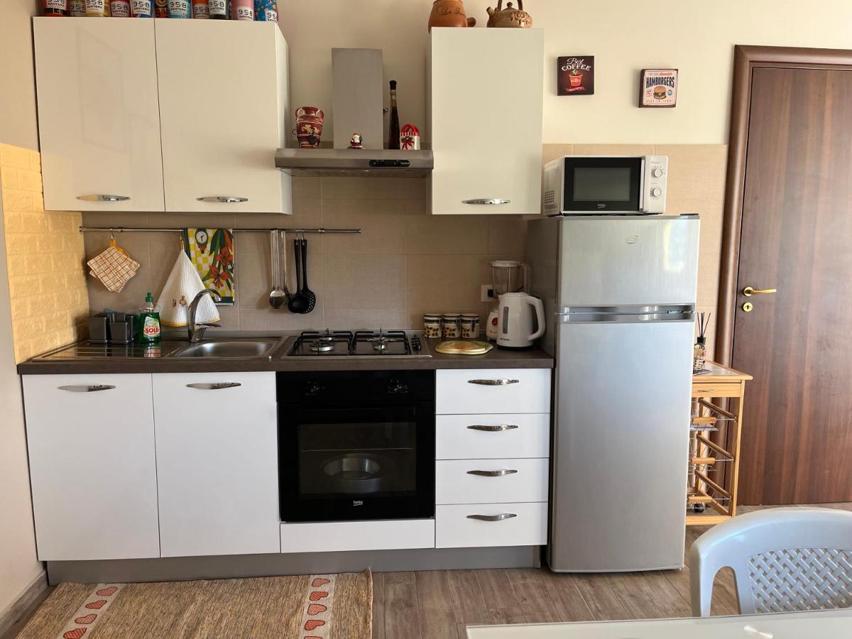 Yellow House Apartment ฟิวเมเฟรดโด ดิ ชิซิเลีย ภายนอก รูปภาพ