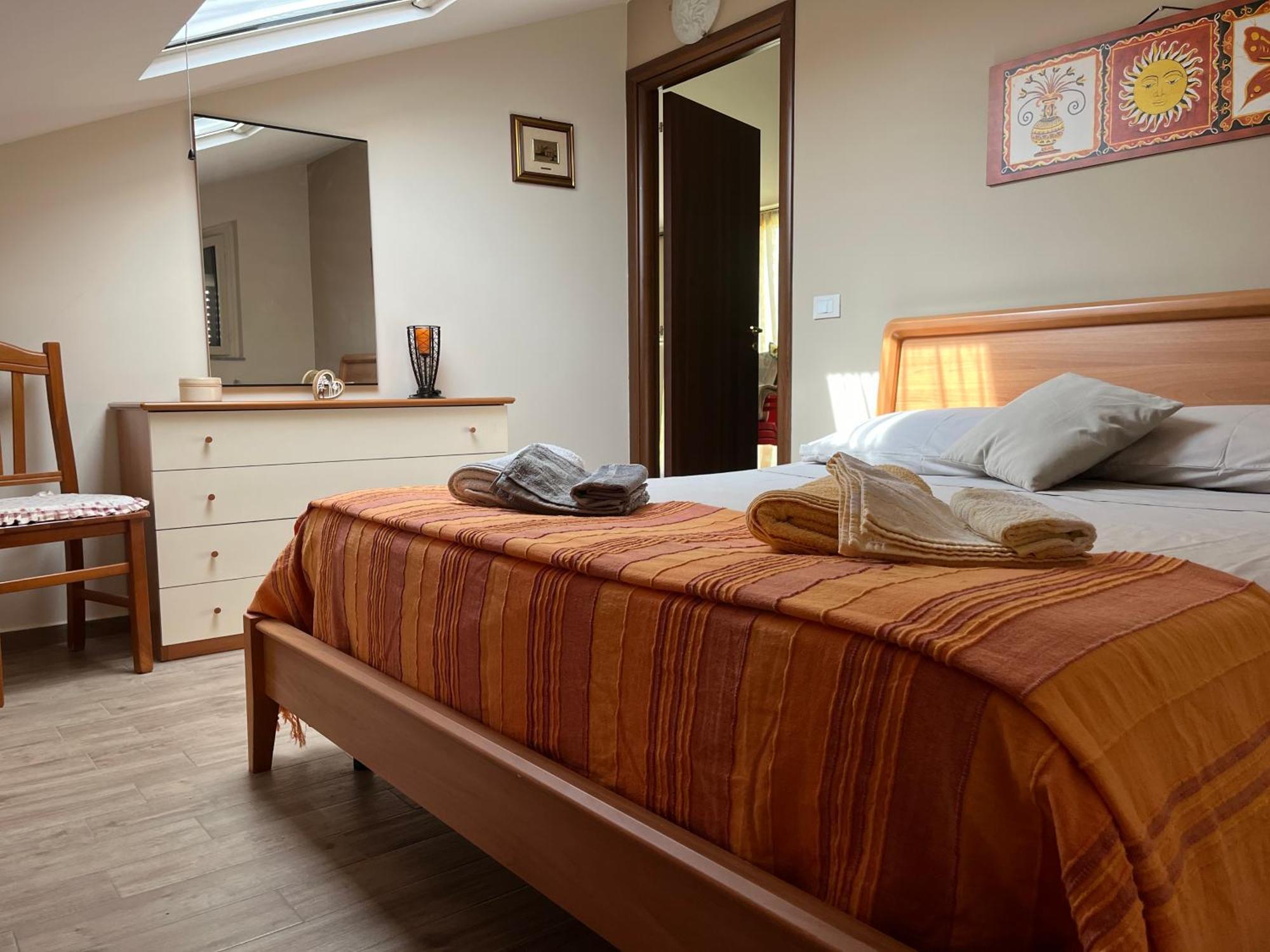 Yellow House Apartment ฟิวเมเฟรดโด ดิ ชิซิเลีย ภายนอก รูปภาพ